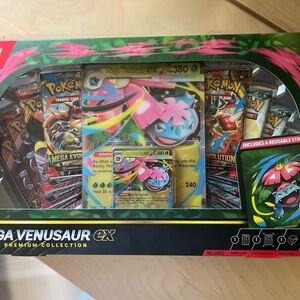 Mega Venusaur EX Premium Collection Box